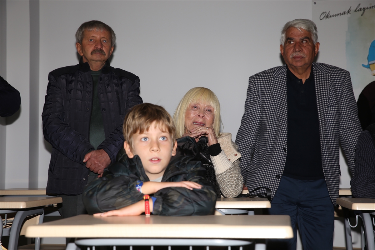 Eskişehir'de “Cüneyt Arkın Halk Merkezi” açıldı