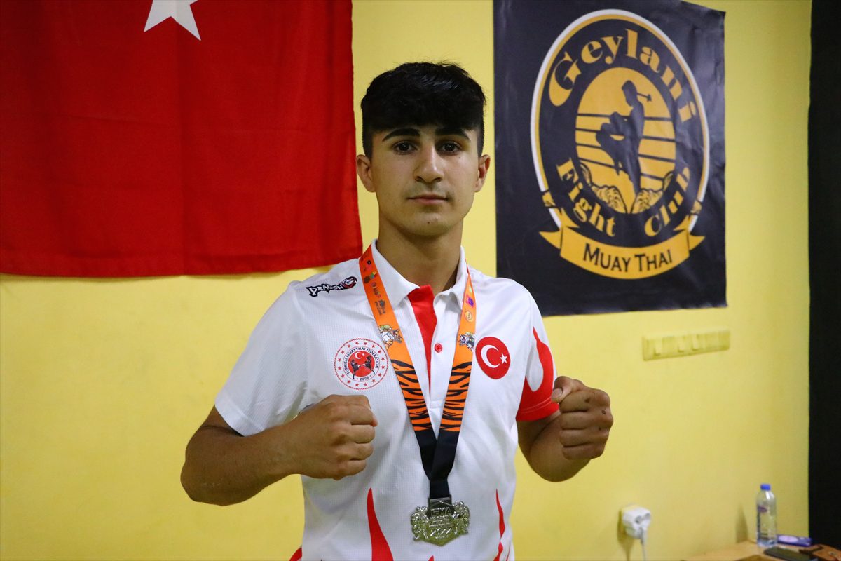 Gençler dünya ikincisi muaythai sporcusu Cihan Doğu, gözünü zirveye dikti: