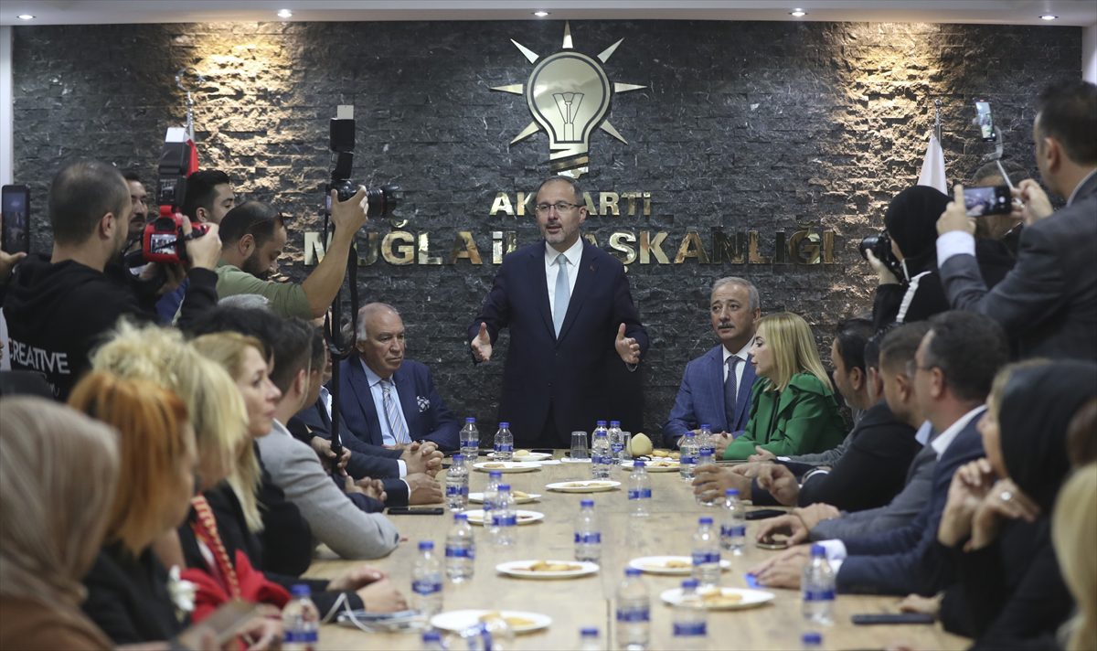 Gençlik ve Spor Bakanı Kasapoğlu, AK Parti Muğla İl Başkanlığında konuştu: