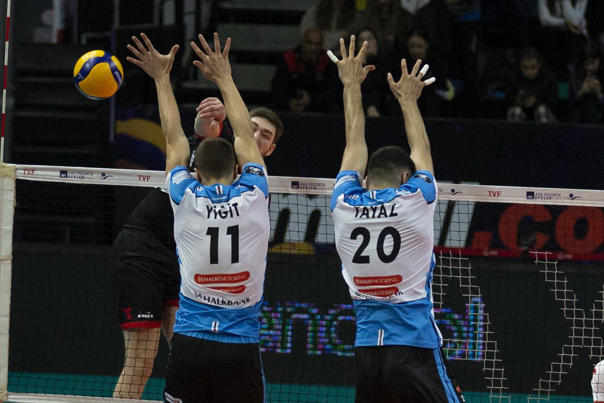 Voleybol: AXA Sigorta Efeler Ligi