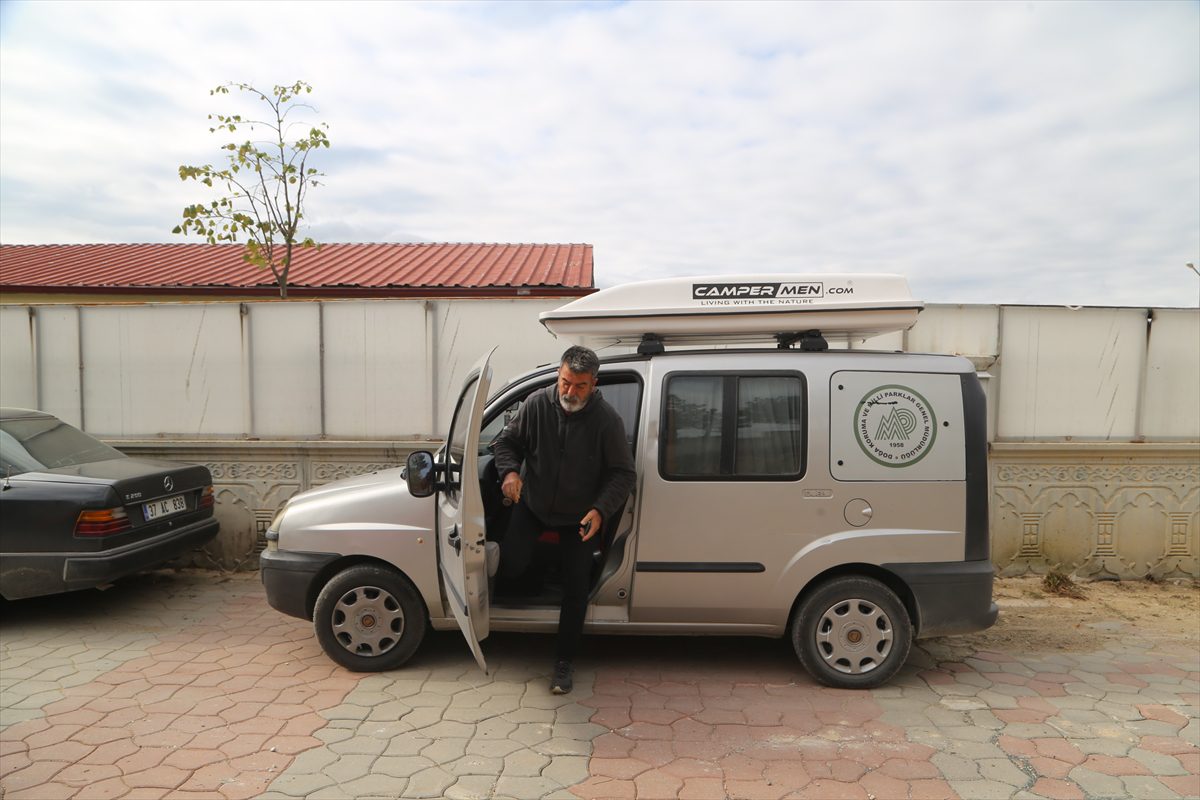 Hayvan hakları için on yıldır şehir şehir geziyor