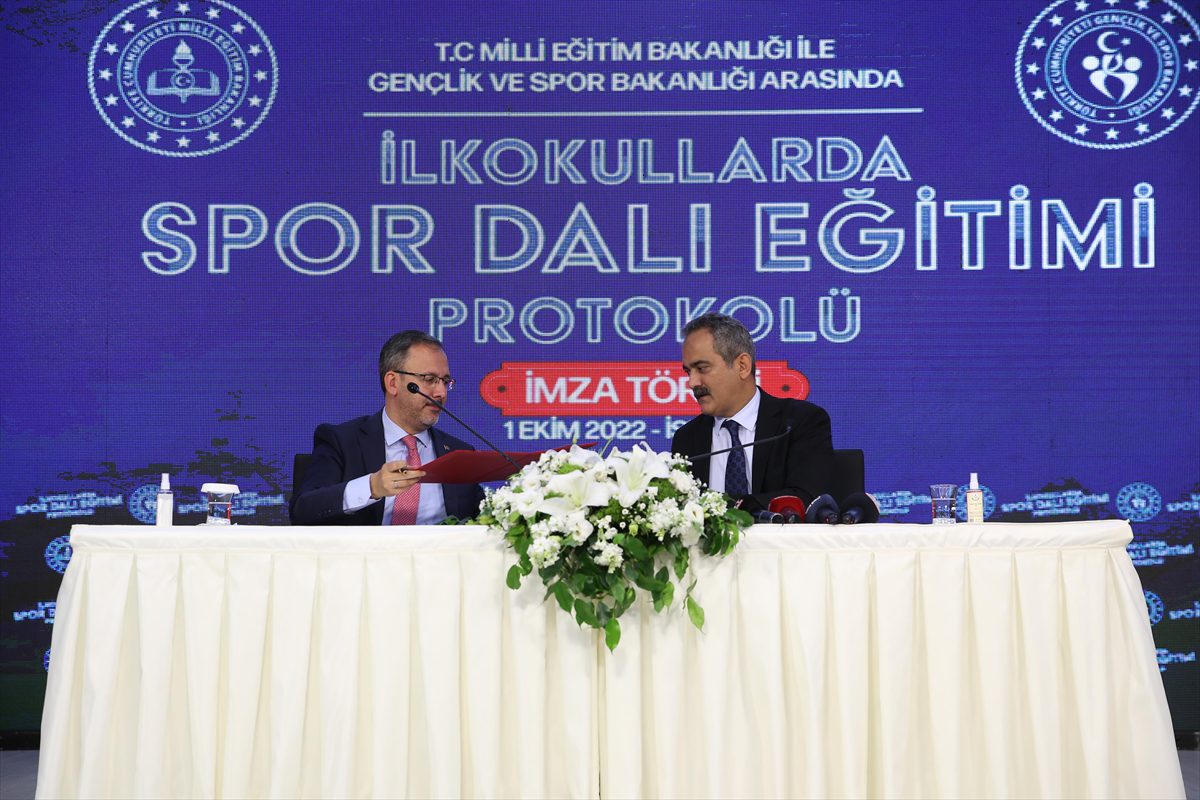 MEB ile Gençlik ve Spor Bakanlığı arasında “İlkokullarda Spor Dalı Eğitimi Protokolü” imzalandı