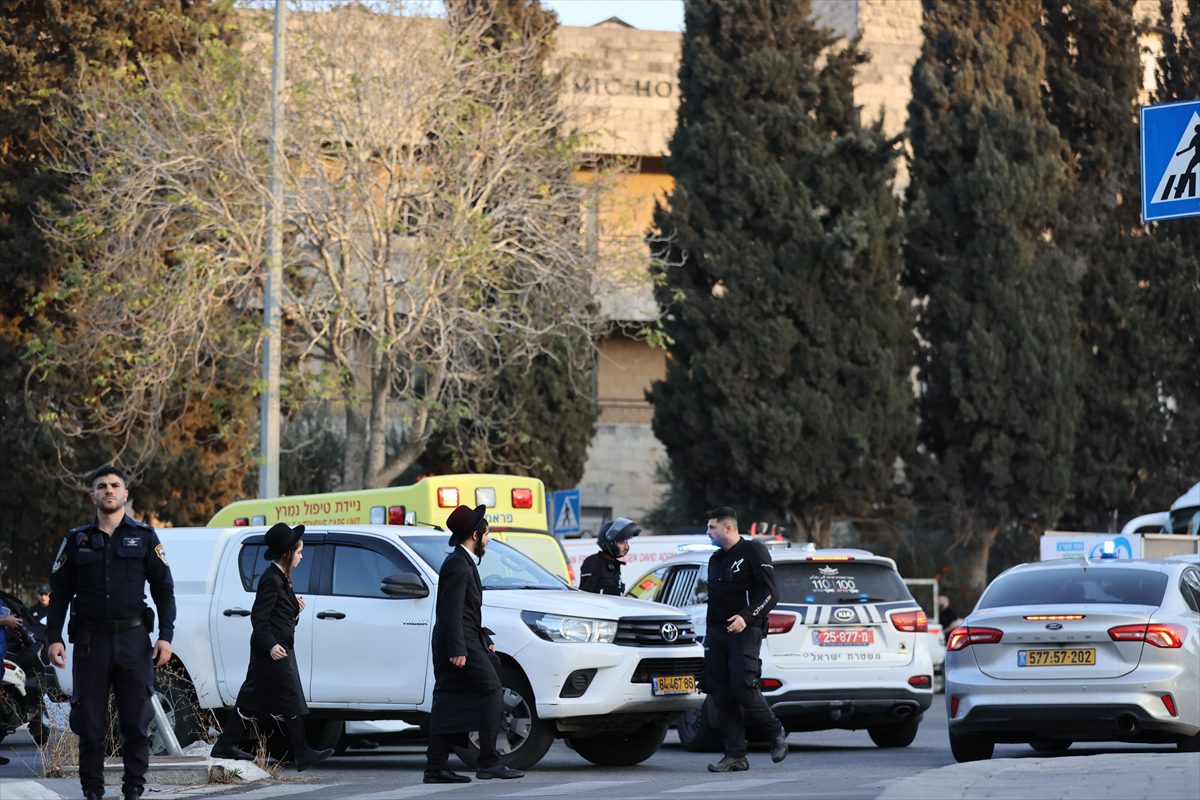 Doğu Kudüs'te düzenlenen bıçaklı saldırıda bir İsrailli yaralandı