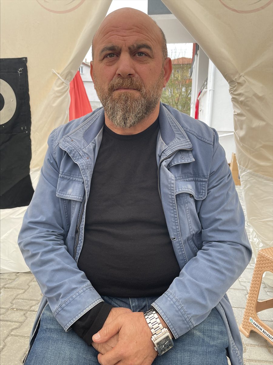 Kendisi Zonguldak'taki grizu patlamasından kurtuldu, oğlunu Amasra'da kaybetti