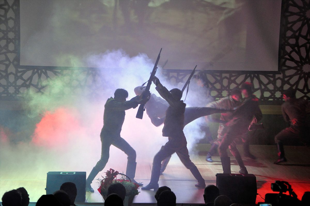 Kırgızistan'da 29 Ekim Cumhuriyet Bayramı çeşitli etkinliklerle kutlandı