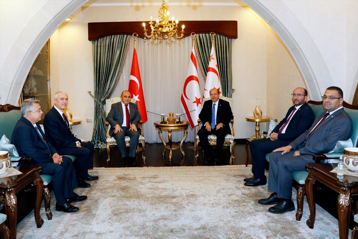 KKTC Cumhurbaşkanı Tatar, Türkiye'nin yeni Ticaret Başmüşavirlerini kabul etti