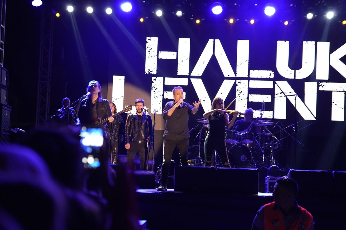Mersin'de 29 Ekim Cumhuriyet Bayramı konserleri düzenlendi
