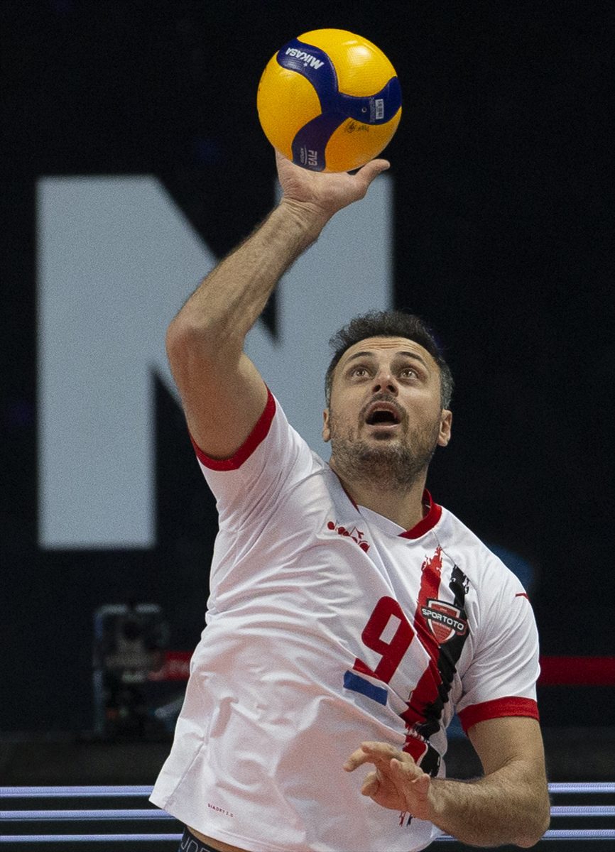 Voleybol: AXA Sigorta Efeler Ligi