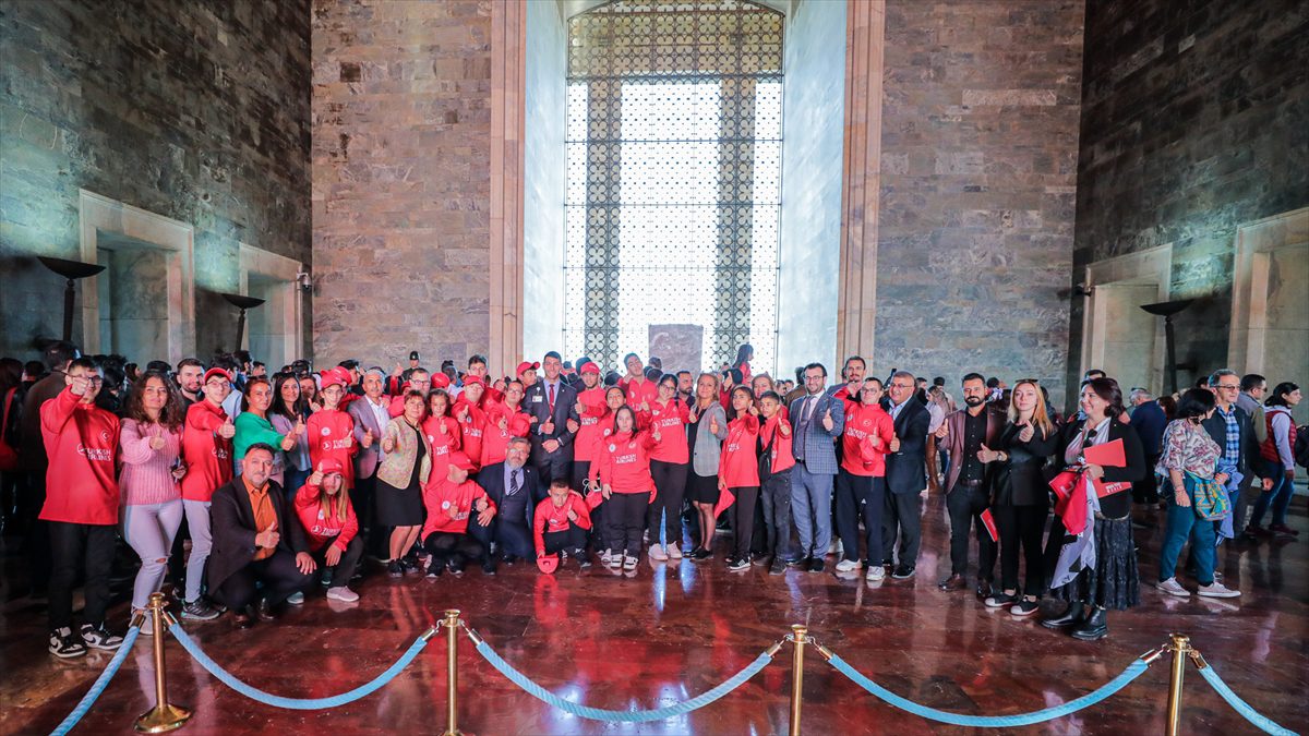 THY, 29 özel çocuk sporcuyu Ankara'da ağırladı