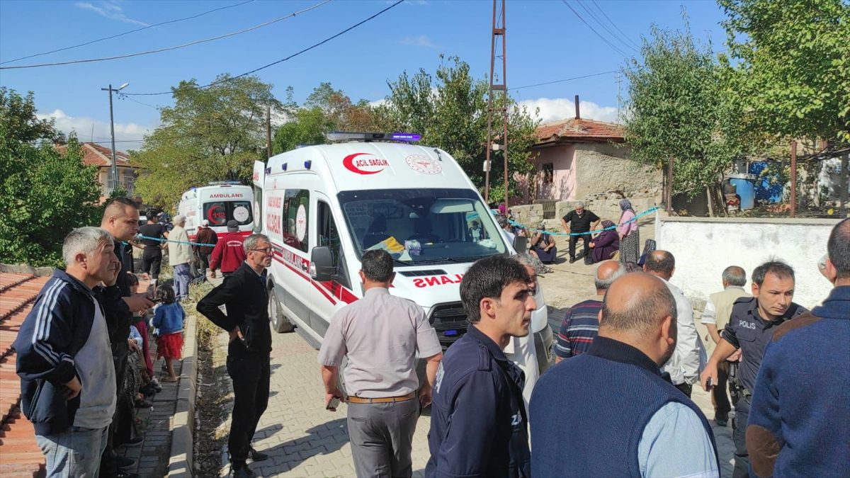 Yozgat'ta doğal gaz patlaması sonucu 2 katlı ev çöktü