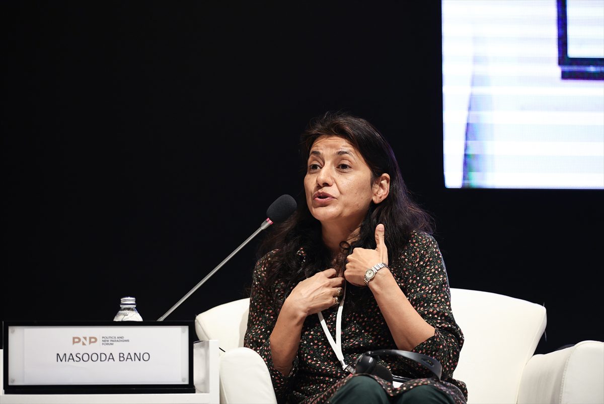 21. Yüzyılda Siyaset ve Yeni Açılımlar Forumu ikinci gününde farklı oturumlarla devam ediyor