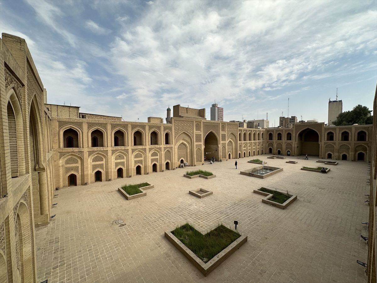 Bağdat’ta dönemin bilim ve kültür merkezi “Mustansiriye Okulu” bugün metruk halde