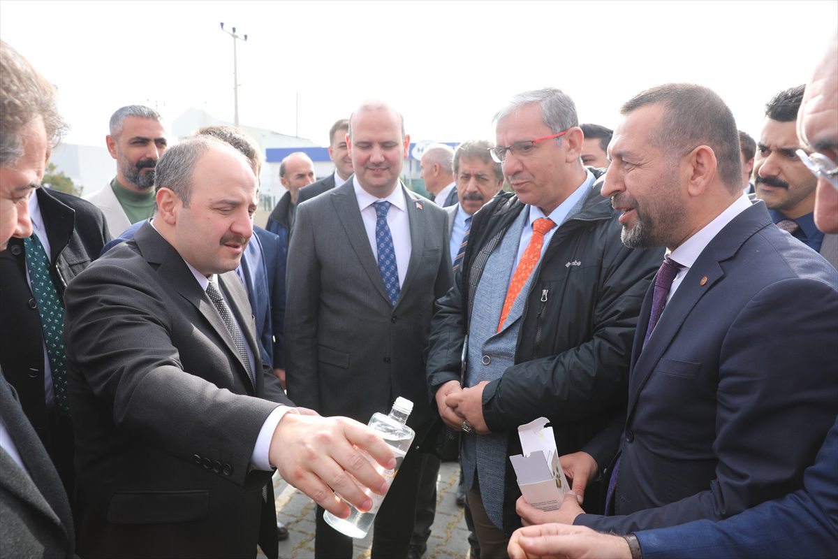 Bakan Varank, Iğdır’da “AK Parti 2023'e Doğru Şehir Buluşmaları”nda konuştu: