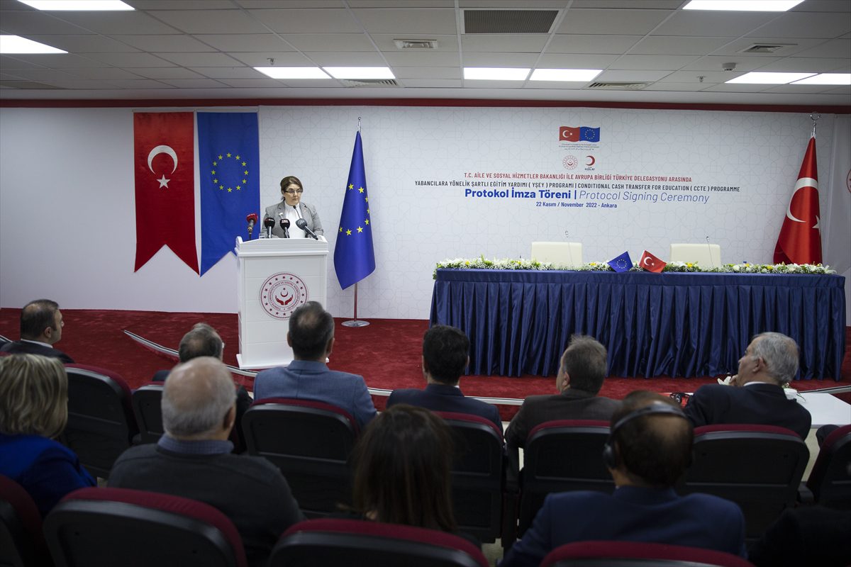 Bakan Yanık, Yabancılara Yönelik Şartlı Eğitim Yardım Programı Protokolü İmza Töreni'nde konuştu: