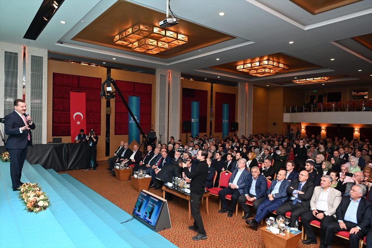 Balıkesir'de, Uluslararası Vuslat Platformunun “Ufuktaki Yeni Türkiye” programı sona erdi