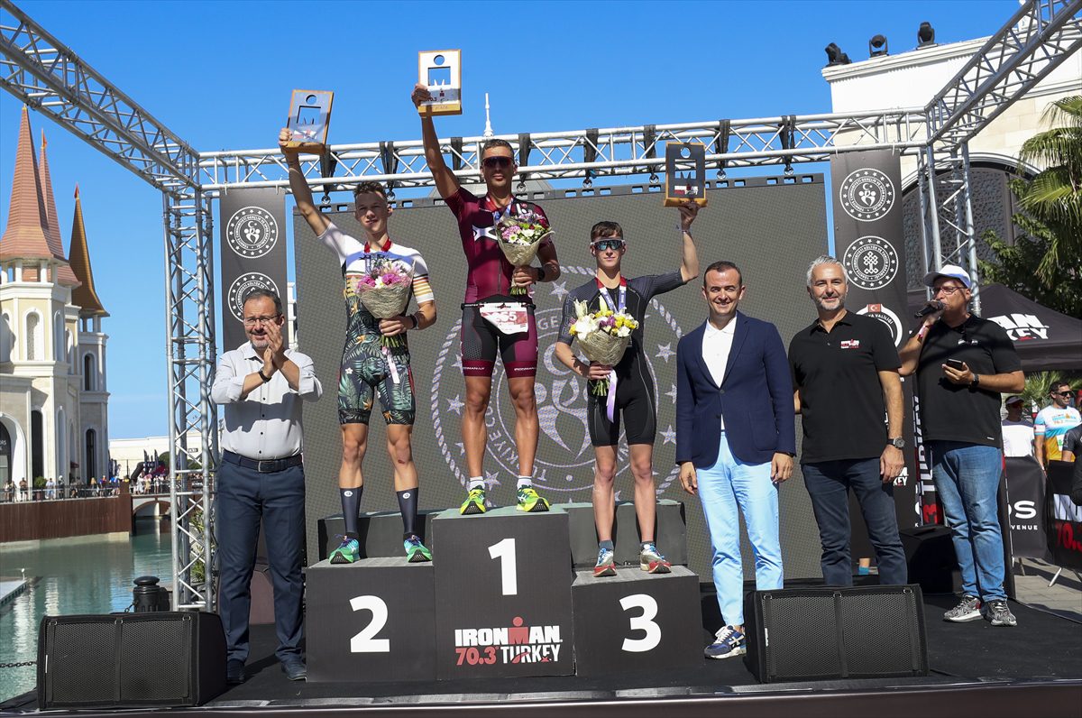 Gençlik ve Spor Bakanı Kasapoğlu, Ironman Triatlonu ödül törenine katıldı