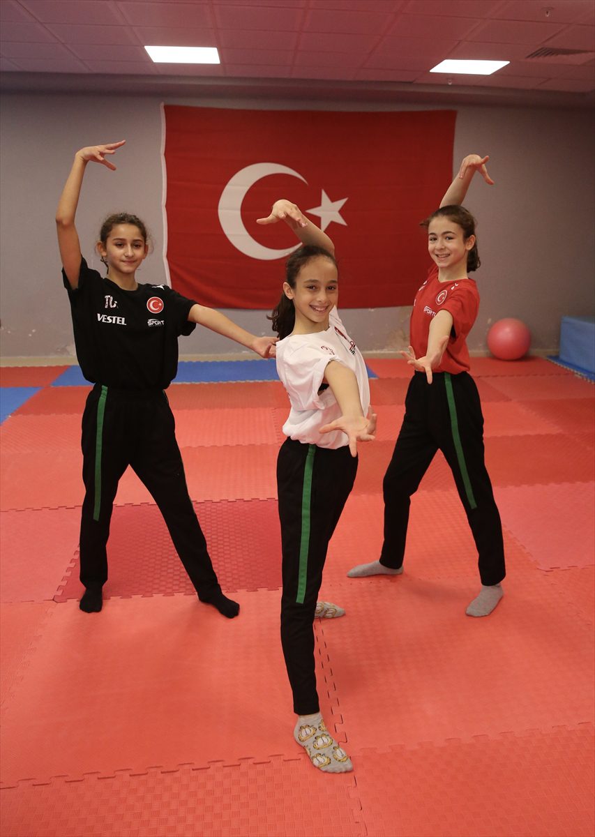 Kocaeli'nin ilk milli cimnastikçileri Balkan Oyunları'nda madalya kovalayacak