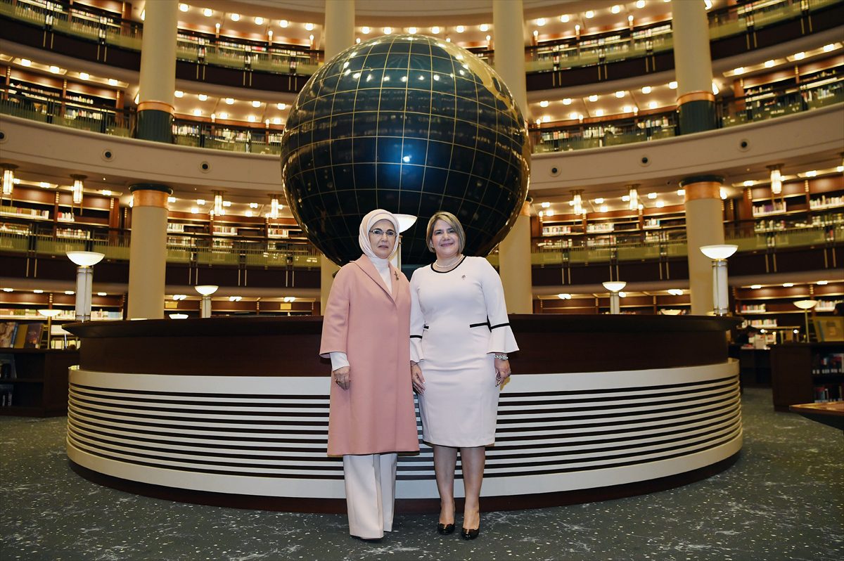 Küba Devlet Başkanı Bermudez'in eşi, Sıfır Atık İyi Niyet Beyanı'nı imzaladı