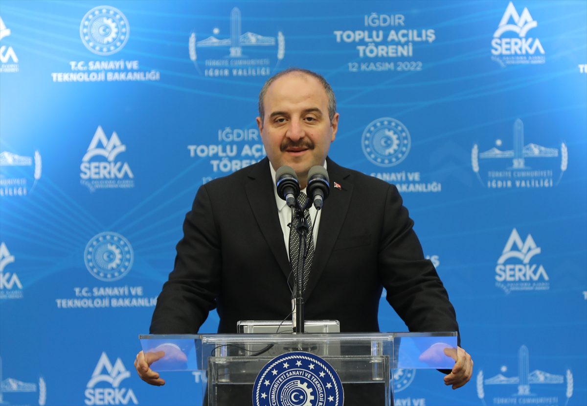 Sanayi ve Teknoloji Bakanı Varank, Iğdır'da fabrikaların toplu açılışında konuştu:
