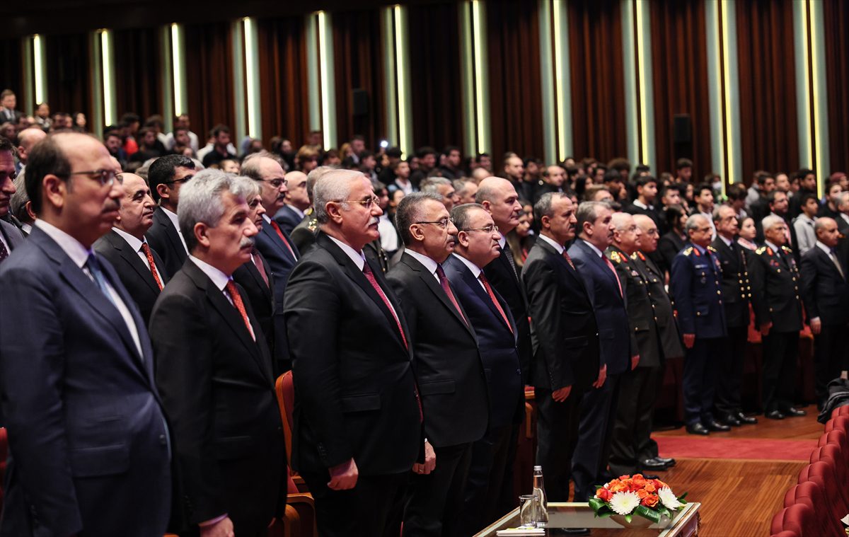Ulu Önder Atatürk, Beştepe Millet Kongre ve Kültür Merkezi'nde düzenlenen törenle anıldı
