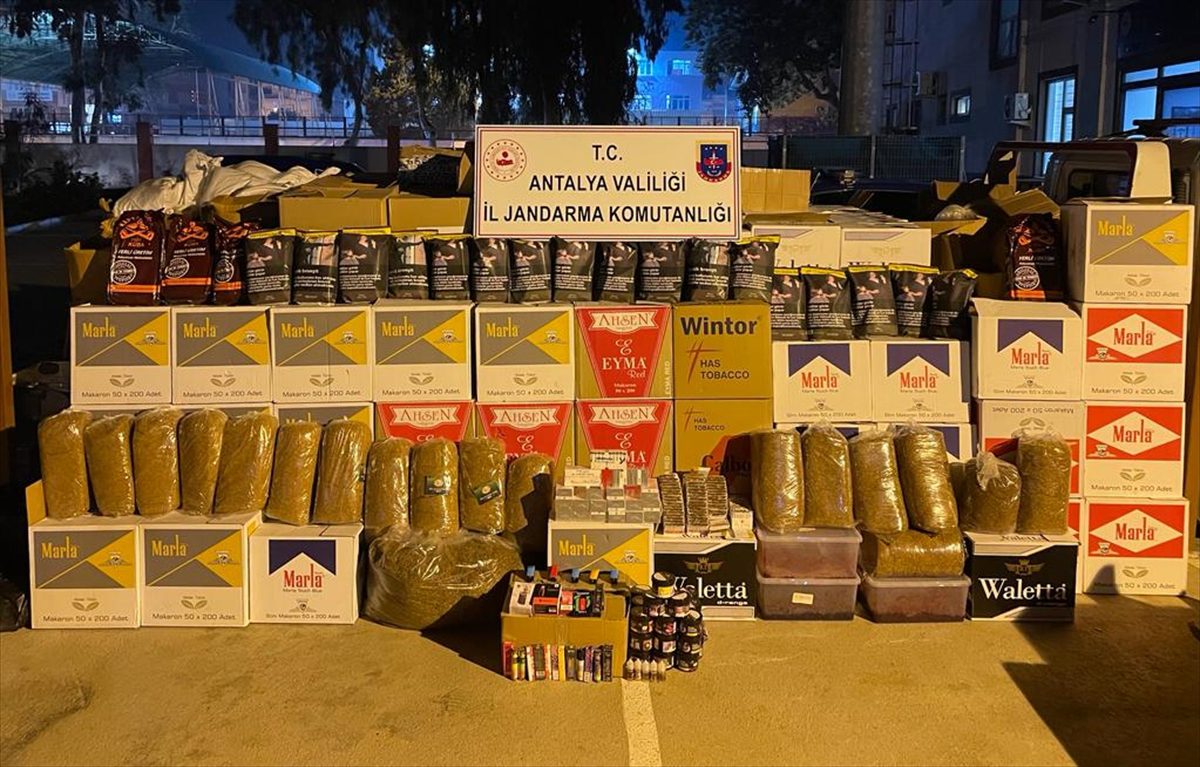 Antalya'da kaçak sigara ve tütün operasyonunda bir şüpheli gözaltına alındı