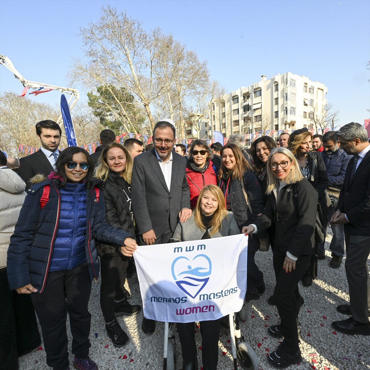 Gençlik ve Spor Bakanı Kasapoğlu, Bursa'da temel atma töreninde konuştu: