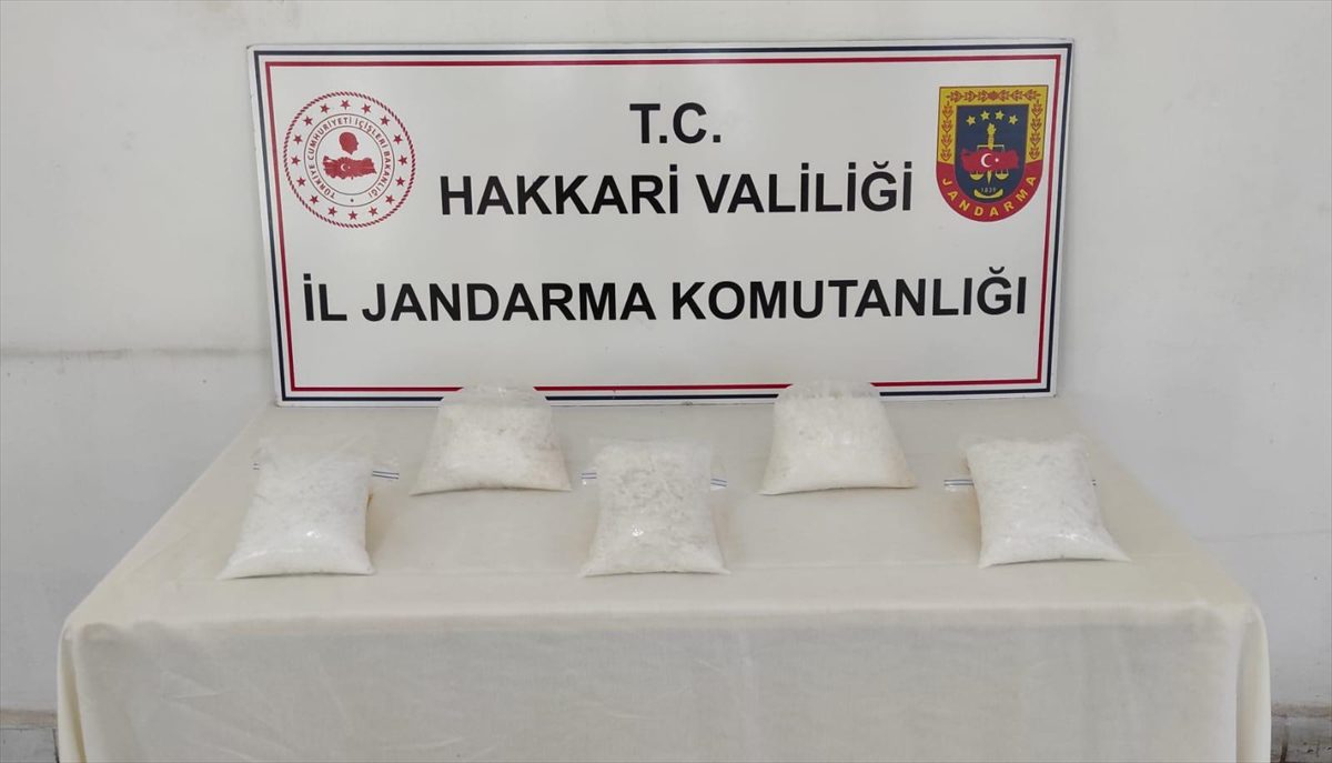 Hakkari'de 5 kilogram sentetik uyuşturucu ele geçirildi