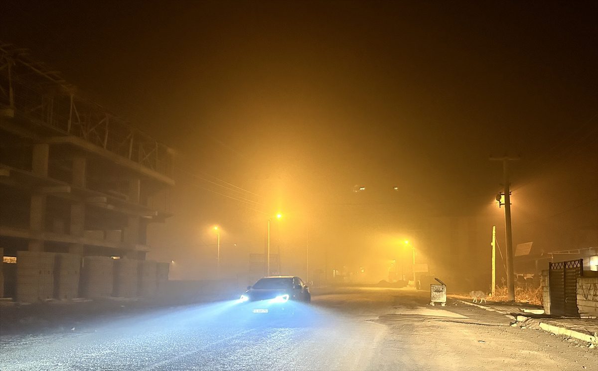 Iğdır'da yoğun sis etkili oluyor