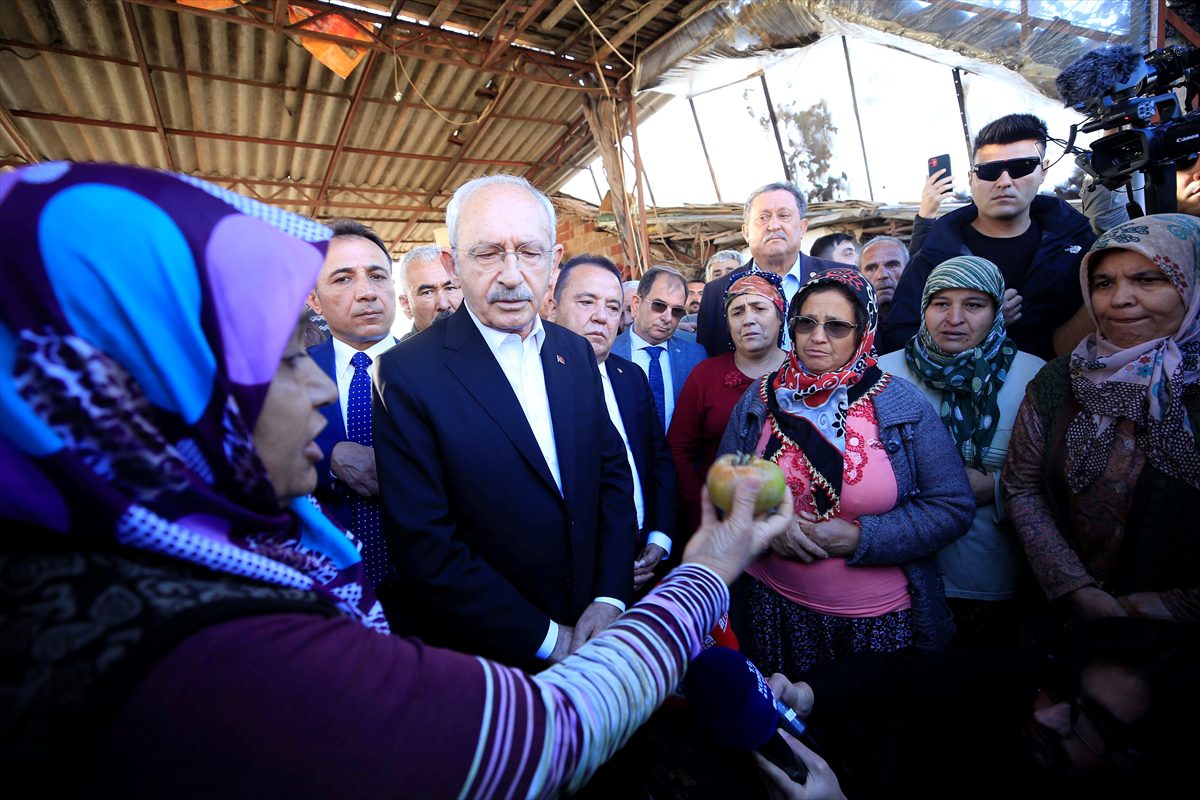 Kılıçdaroğlu, sel afeti yaşanan Kumluca’yı ziyaret etti: