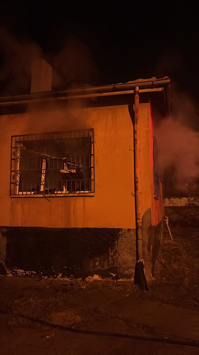 Kırşehir'de evinde yangın çıkan 101 yaşındaki yaşlı kadın hayatını kaybetti