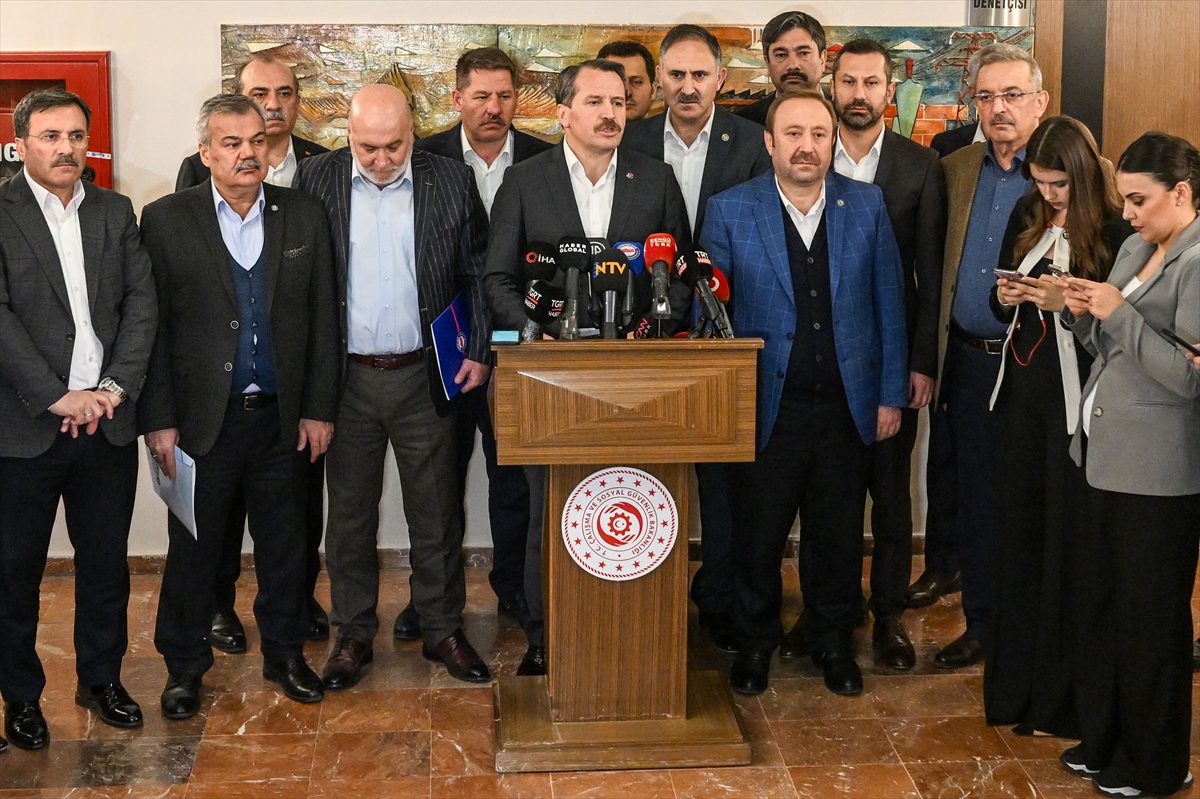 Memur-Sen Genel Başkanı Yalçın, memurlar için ek zam talep etti: