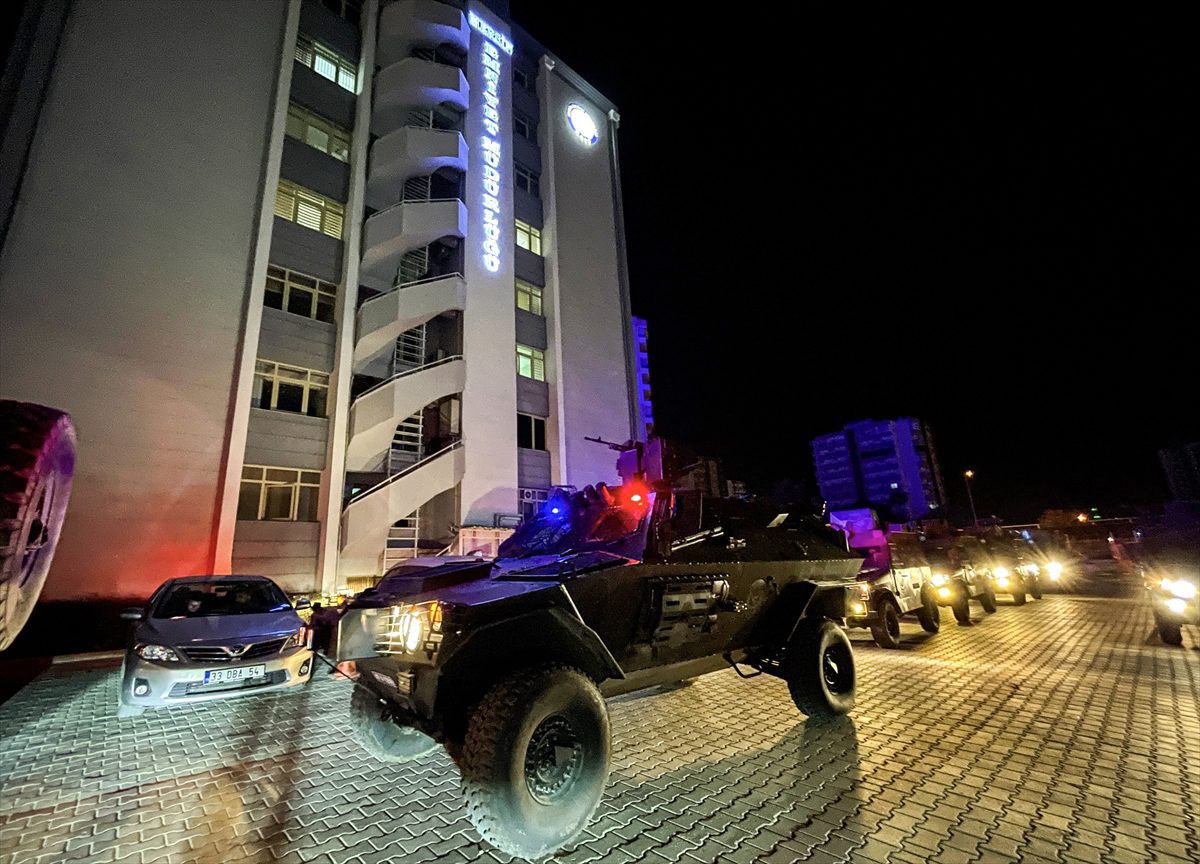 GÜNCELLEME – Mersin'de DEAŞ operasyonunda 9 zanlı yakalandı