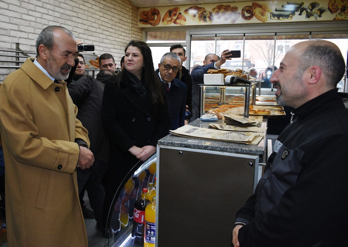 MHP'nin “Adım Adım 2023, Ahilerle Gününüz Bereketli Olsun” programı Kırşehir'den başladı