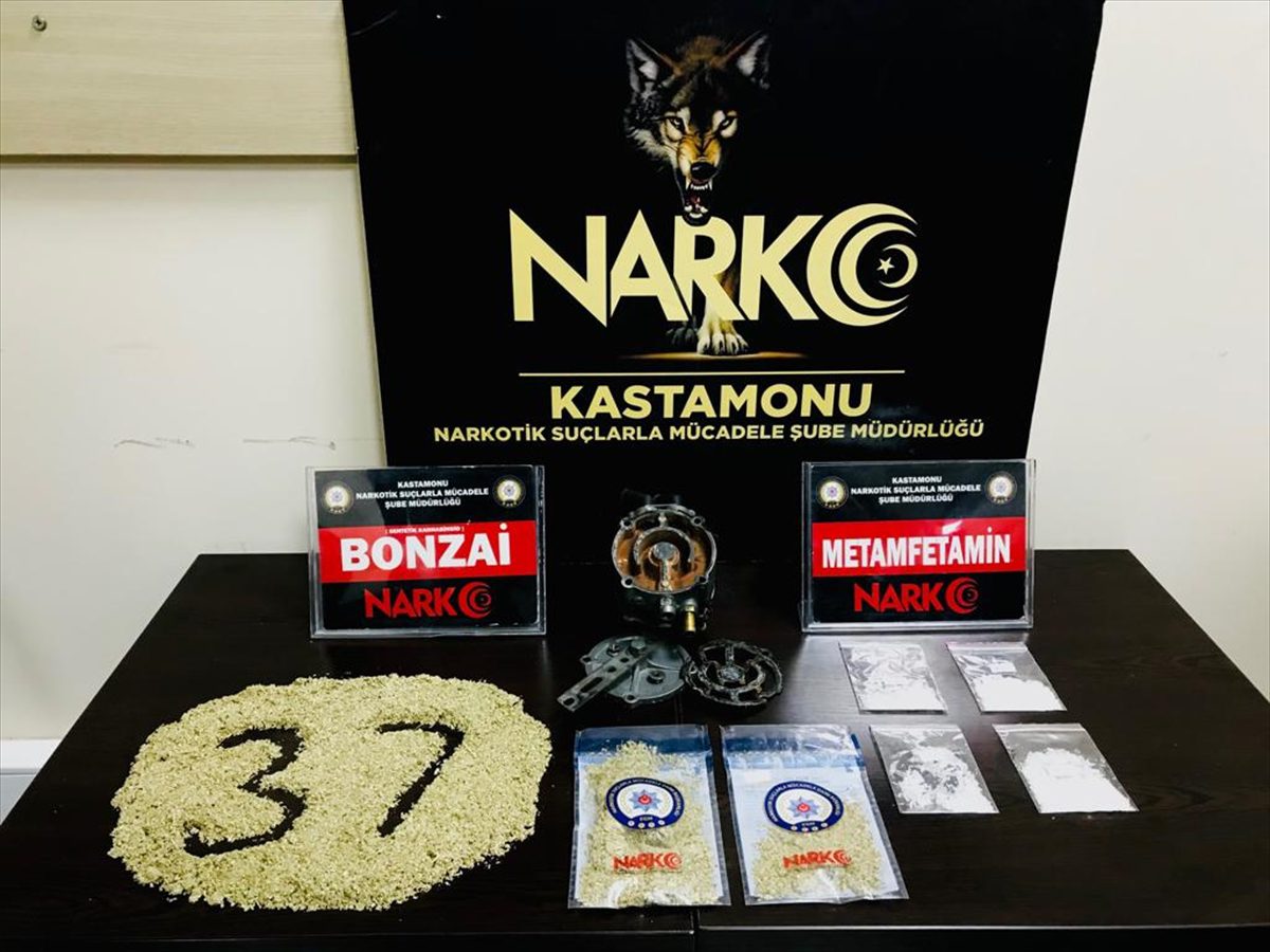 Otomobilin LPG sistemine gizlediği uyuşturucuyla yakalanan zanlı tutuklandı