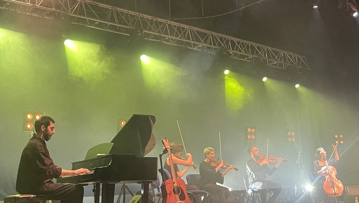 Rus piyanist Evgeny Grinko, Trabzon'da konser verdi