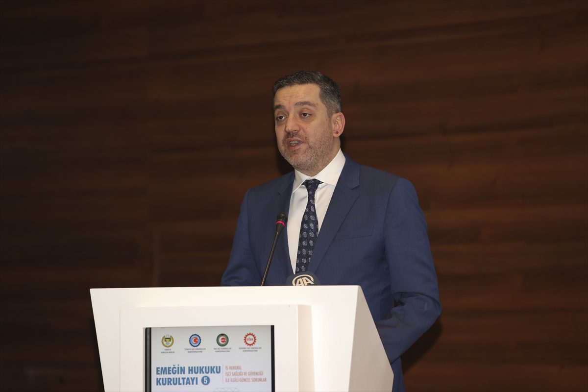 Türkiye Barolar Birliği, “5. Emeğin Hukuku Kurultayı” düzenledi