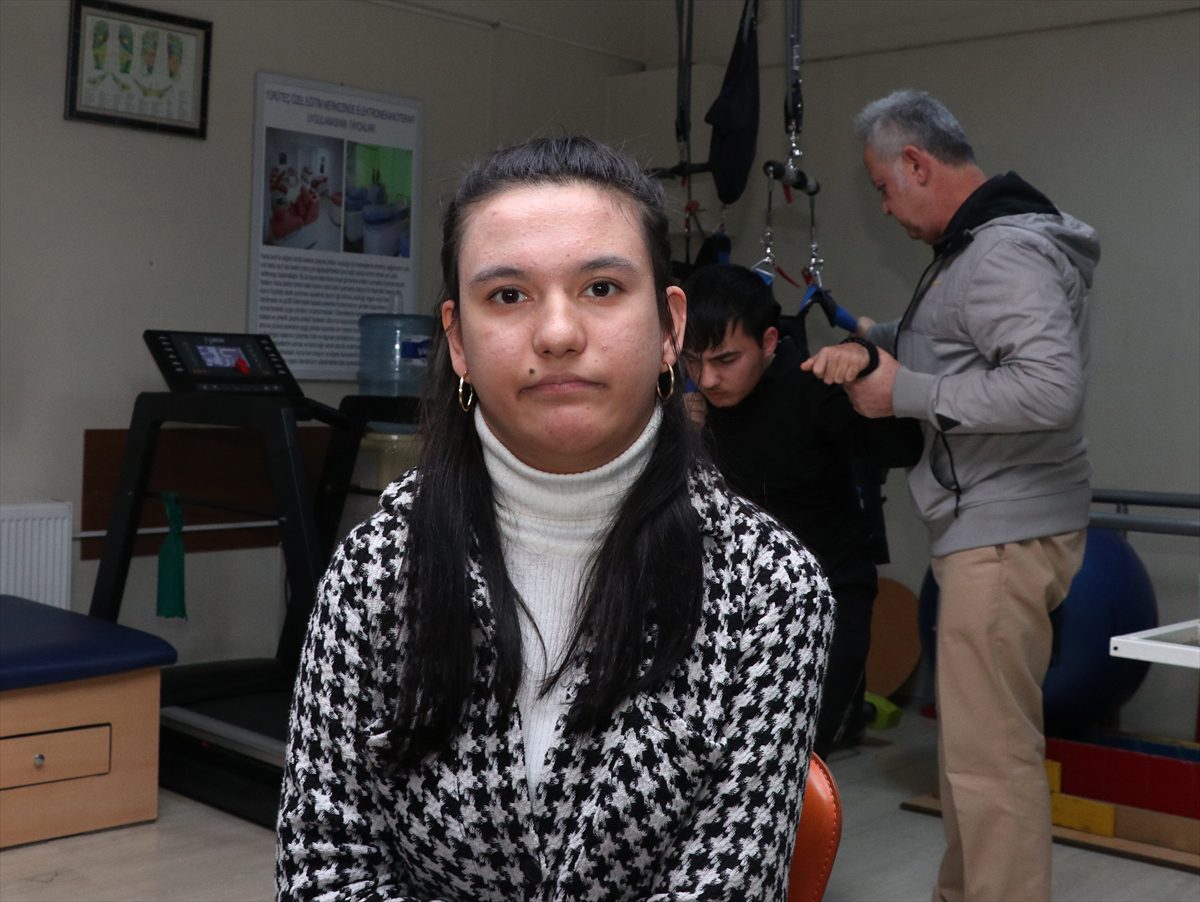 Başarı hikayesi yazan serebral palsili genç, iş hayatına hazırlanıyor