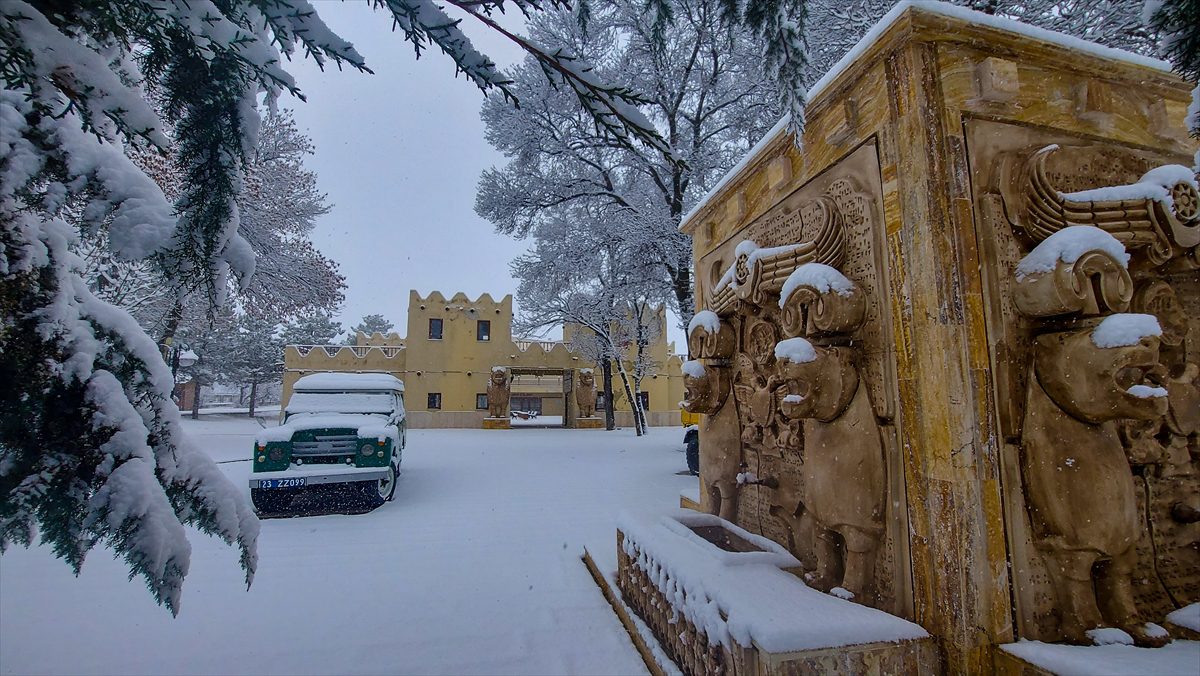 Çorum'da kar yağışı etkili oluyor