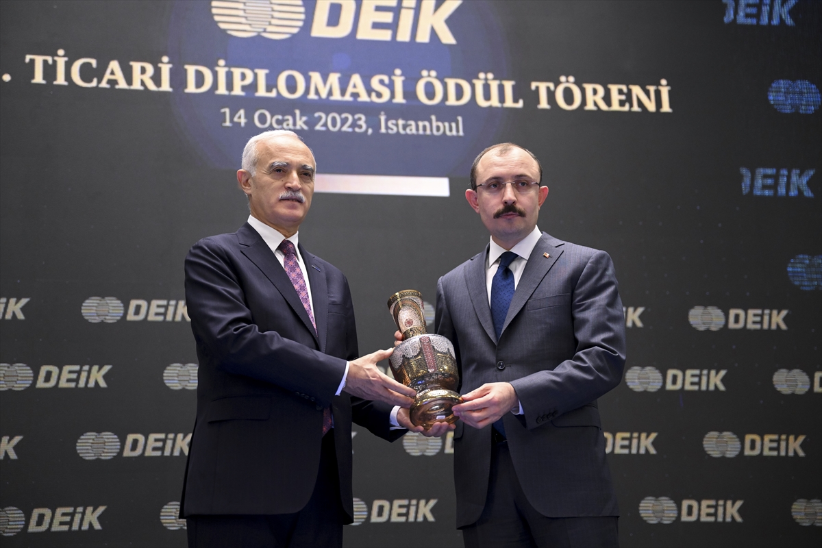 Ticaret Bakanı Muş, DEİK Ticari Diplomasi Ödül Töreni'nde konuştu: