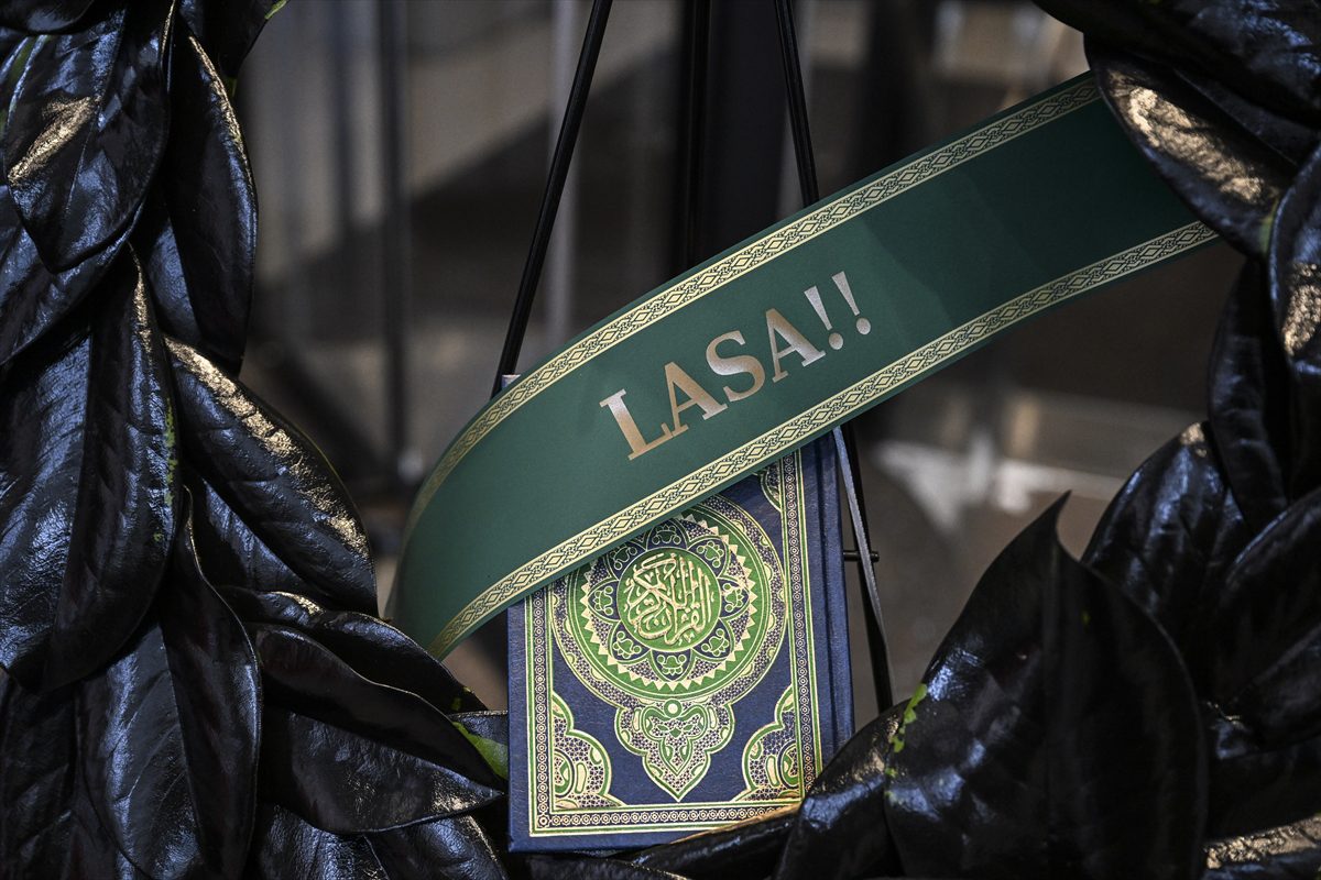 İsveç'te Kur'an-ı Kerim'in yakılması New York'ta protesto edildi