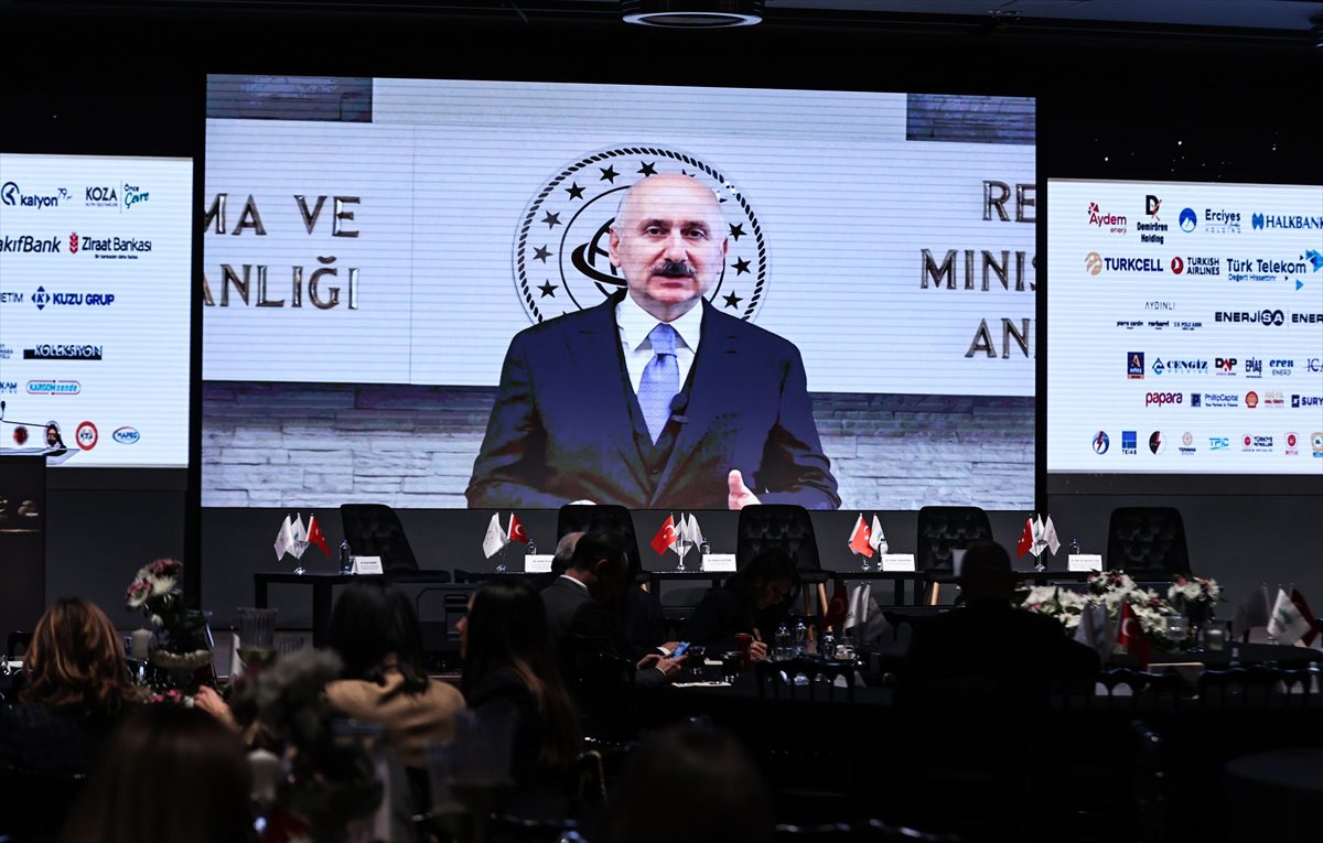 Bakan Karaismailoğlu: “KÖİ projelerinde gelirlerimiz 2025'te ödemelerimizi geçecek”