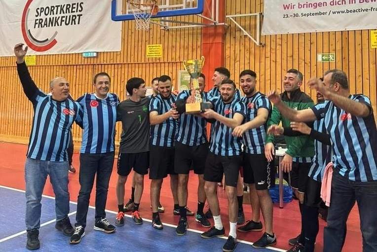 Frankfurt’ta Depremzedeler Yararına Futbol Turnuvası ilgi odağı oldu!..