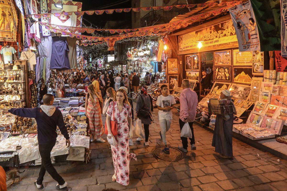 Mısır'ın sembol mekanları ramazan için “süslendi”