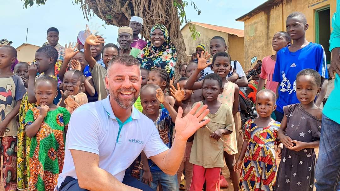 Afrika, Endonezya, Pakistan ve diğer ülke çocuklarından Hasene’ye selam