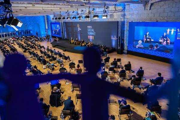 AB Kıbrıs’tan Bıktı mı?