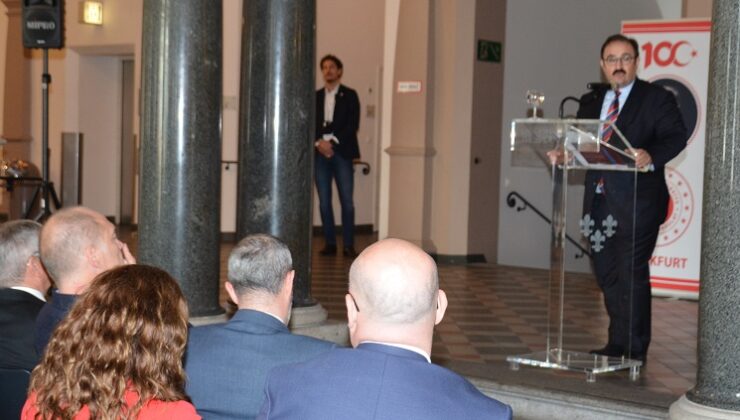 Ünlü Sanatçı Tekcan’ın “At-Nağme” İsimli Resim Sergisi Wiesbaden’de Açıldı