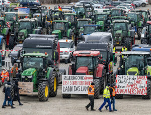 Çiftçiler yine protesto için yollarda