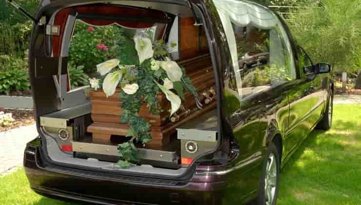 Yaşlı çift evlerinde ölü bulundu
