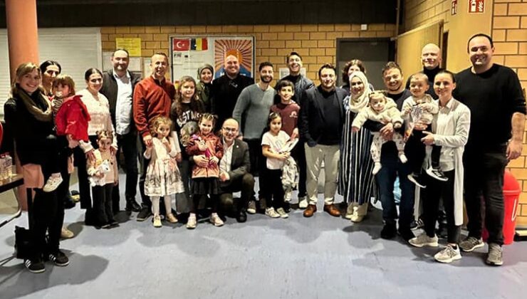 Öğretmen ve Öğrenciler okulda ilk kez iftar yaptı!..