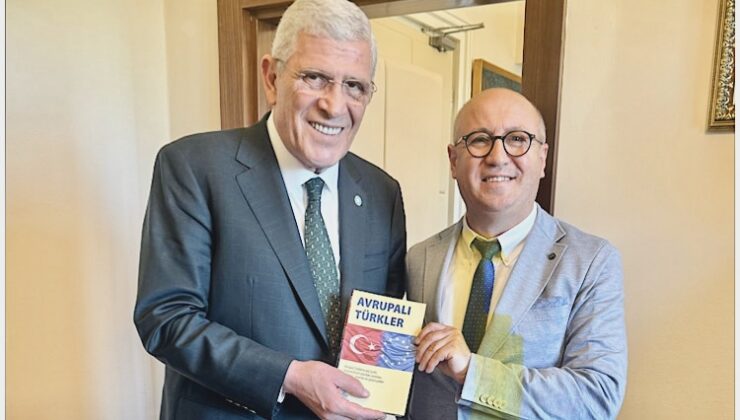 Sait Özcan’dan İYİ Parti Genel Başkanı Müsavat Dervişoğlu’na anlamlı hediye